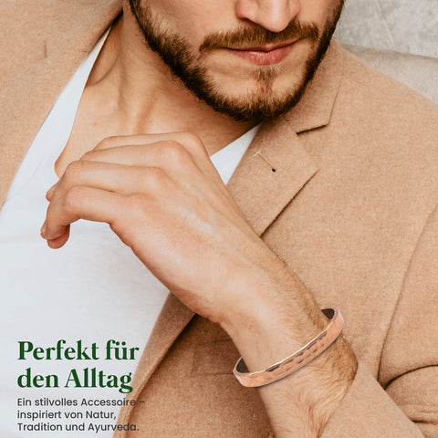 Kupfer-Armreif gehämmert